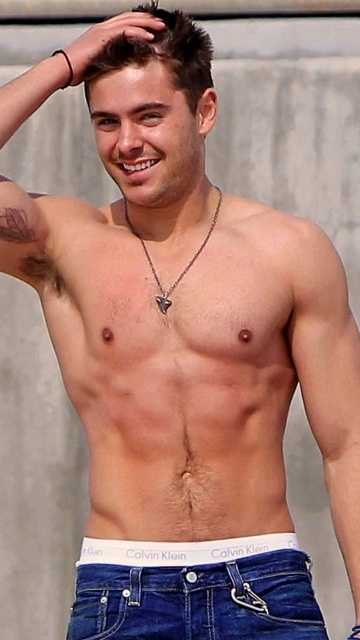 Sexy Zac Efron 112