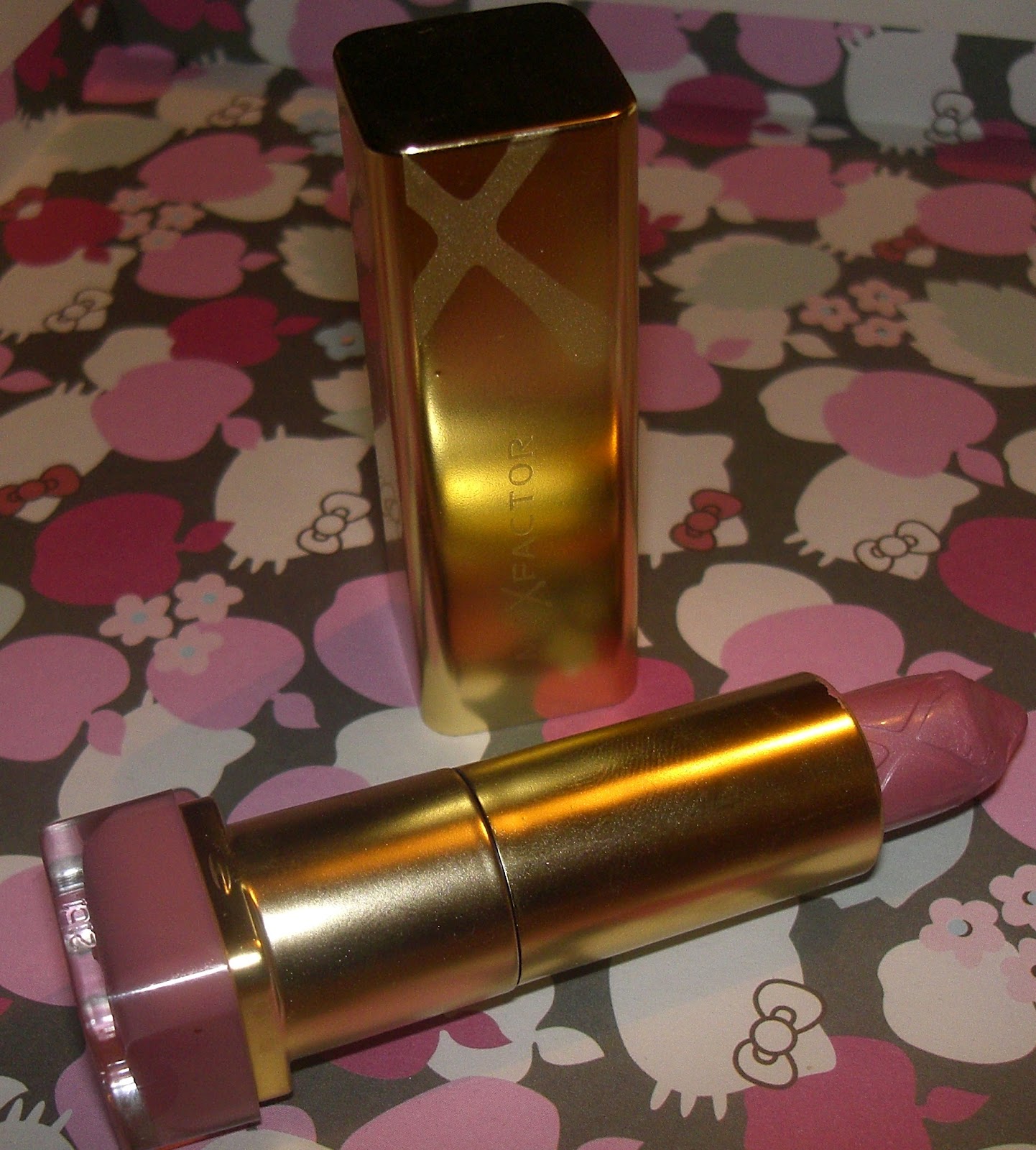 Zoe Lianne Beauty and Lifestyle Blog Review MaxFactor Lipstick Colour Elixir in 610 Angel Pink
