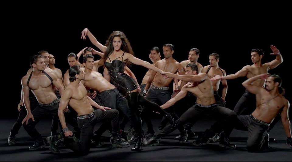 Katrina Kaif sexy dance in black dress in Dhoom 3