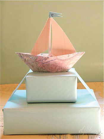 barco de papel para regalos