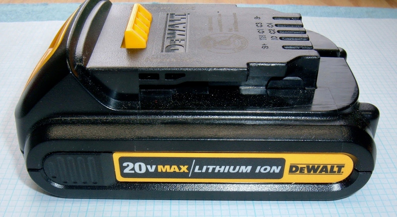 Syonyk S Project Blog Dewalt 20v Max 1 3ah And 18v Nano Phosphate Teardown