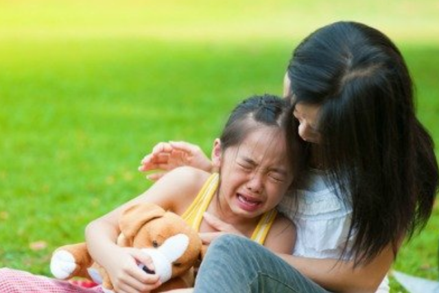anak menangis juga bisa karena apa yang telah orangtua lakukan
