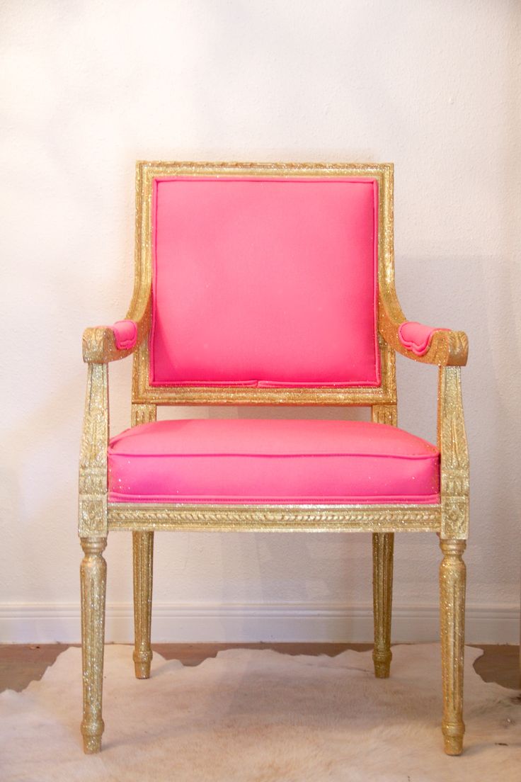 Home and Interiors: A Splash of Pink!