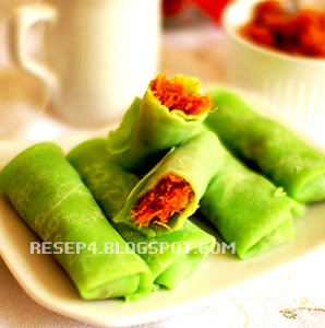 Resep Dadar Gulung Isi Kelapa Proses Cara menciptakan kuliner atau bikin kuliner ringan elok ini akan dikupas tuntas termasuk langkah Resep Dadar Gulung Isi Kelapa