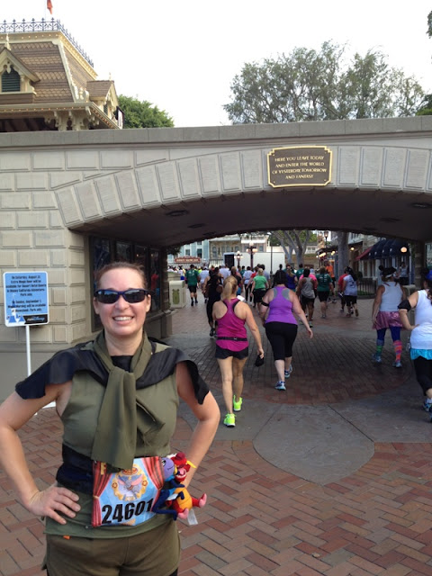 Budget Fairy Tale: Disneyland Race Weekend 2013 Part 2 - Inaugural Disneyland 10k