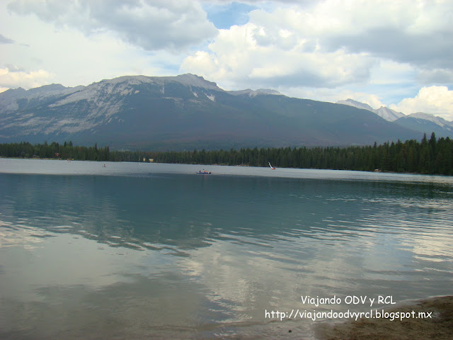 Rocosas Canadienses.Maligne Lake, Jasper Canada. http://viajandoodvyrcl.blogspot.mx