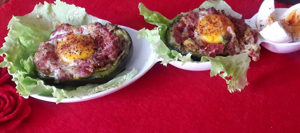 YUMURTA VE FÜME ETLİ AVOKADO DOLMASI GÜLO ANNE MUTFAKTA