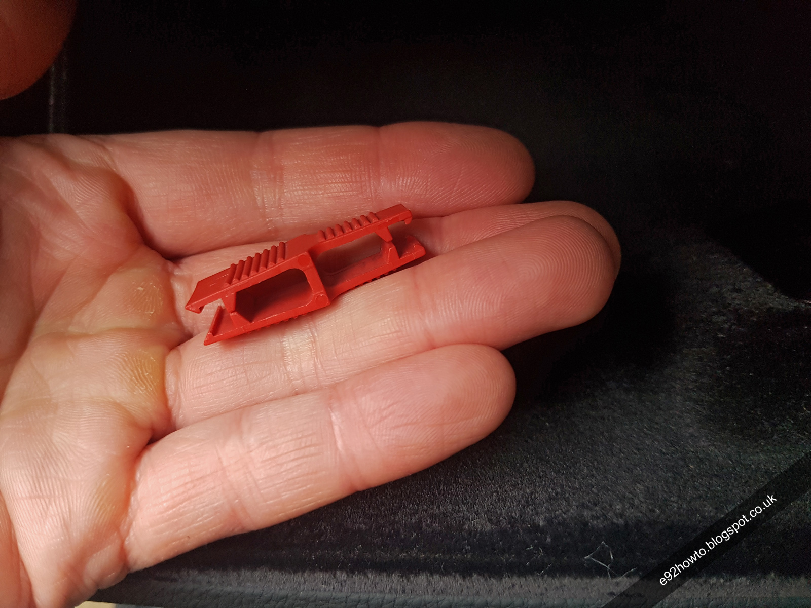 BMW E92 Interior Fuse Location and Replacement [DIY]