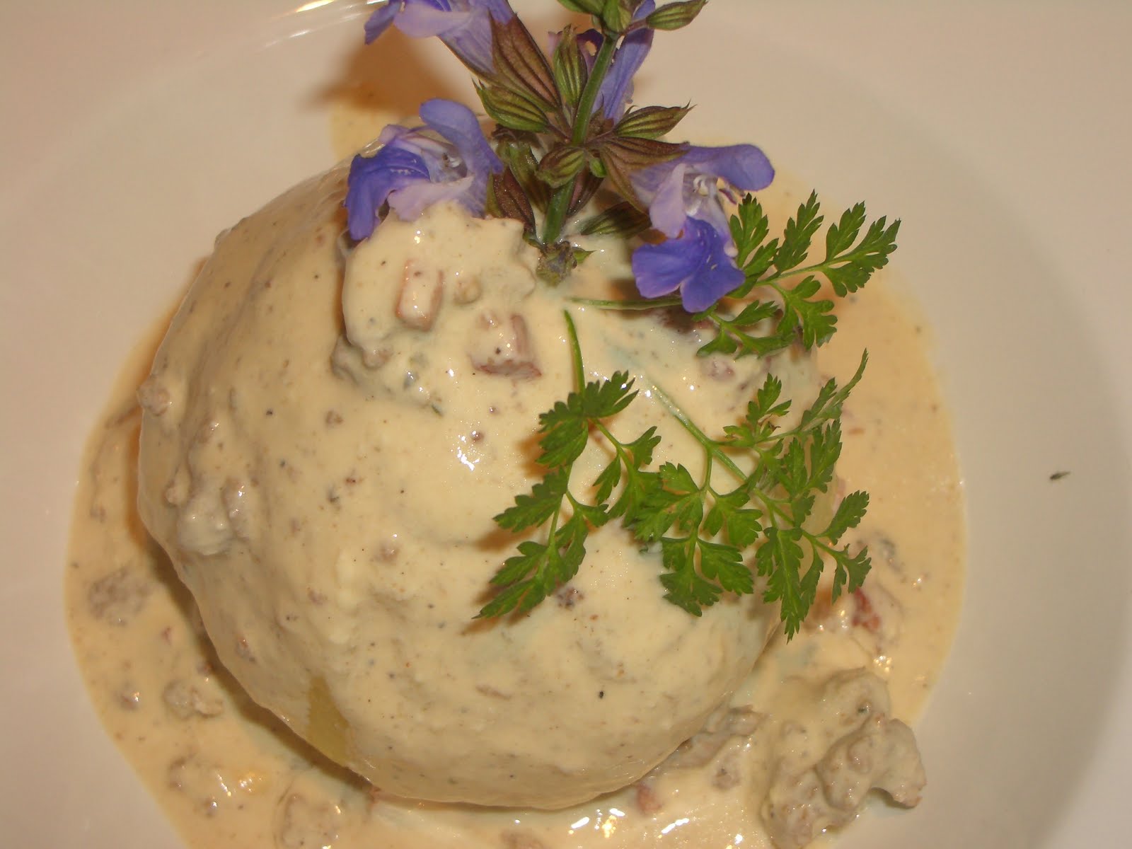 Gefüllte mit Specksauce — Verboten Gut