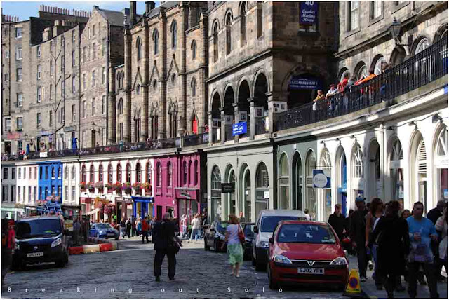 Edinburgh Old Town Victoria Street