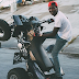 Meek Mill é detido por "rolê ilegal" de moto
