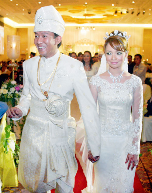 Wartawan DEDAH PERANGAI SEBENAR Nora Danish yang ...
Fasha Sandha Dan Nora Danish