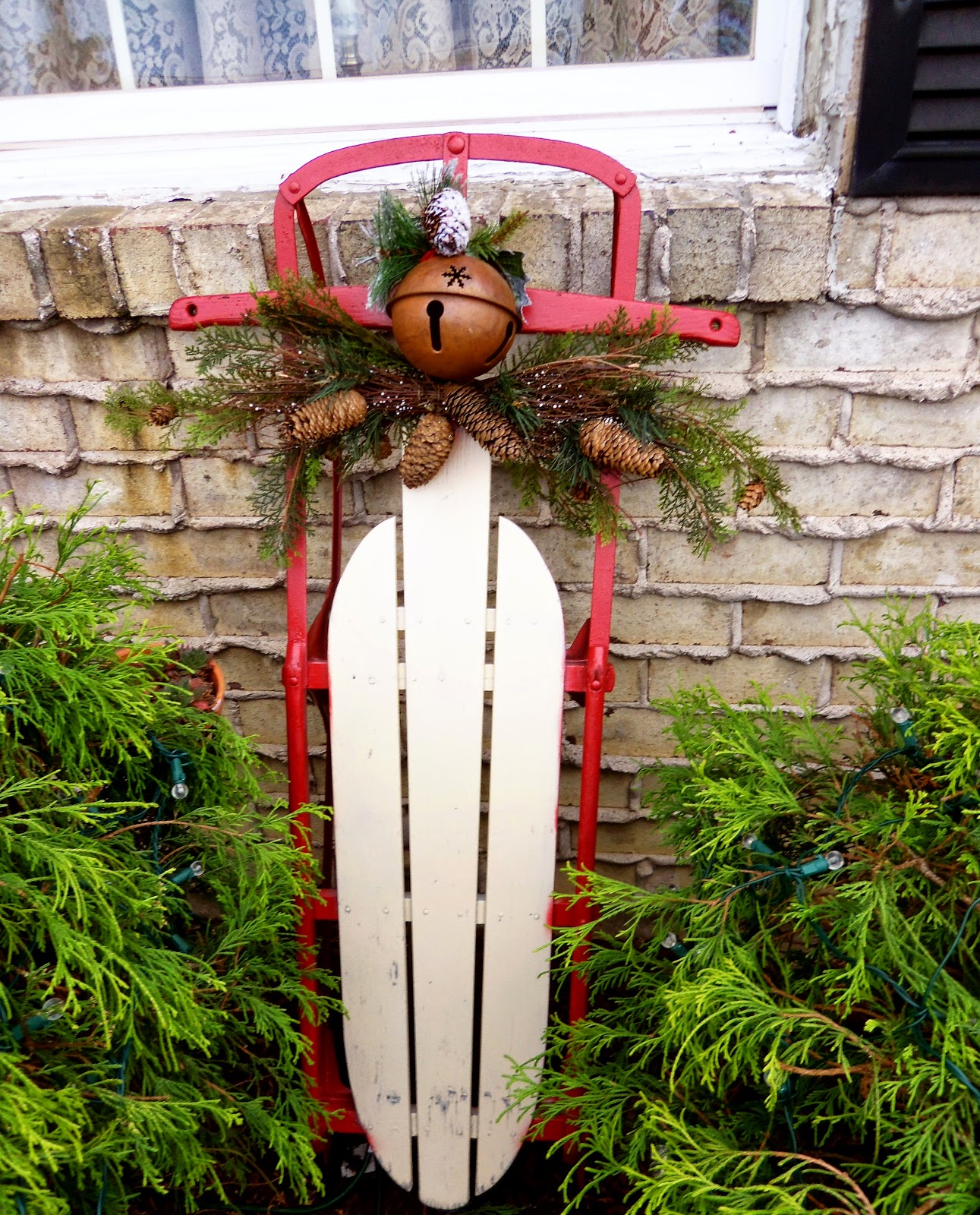 A DEBBIE-DABBLE CHRISTMAS: Sled and Outside Floral Re-Do's!!