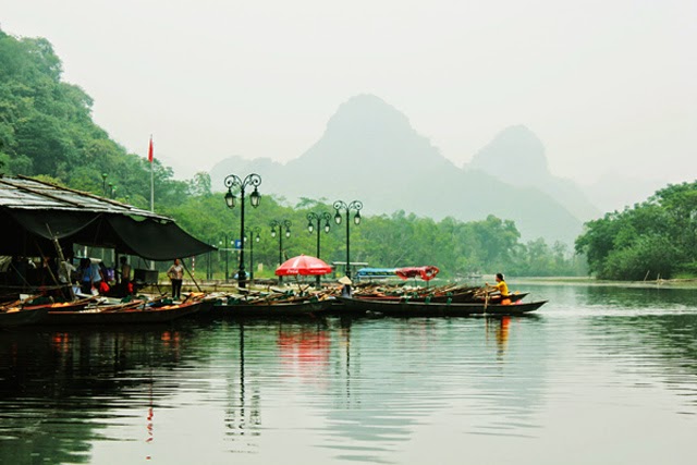 Amazing Vietnam: Vãn cảnh chùa Hương