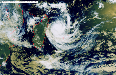 Images satellites du cyclone Béjisa