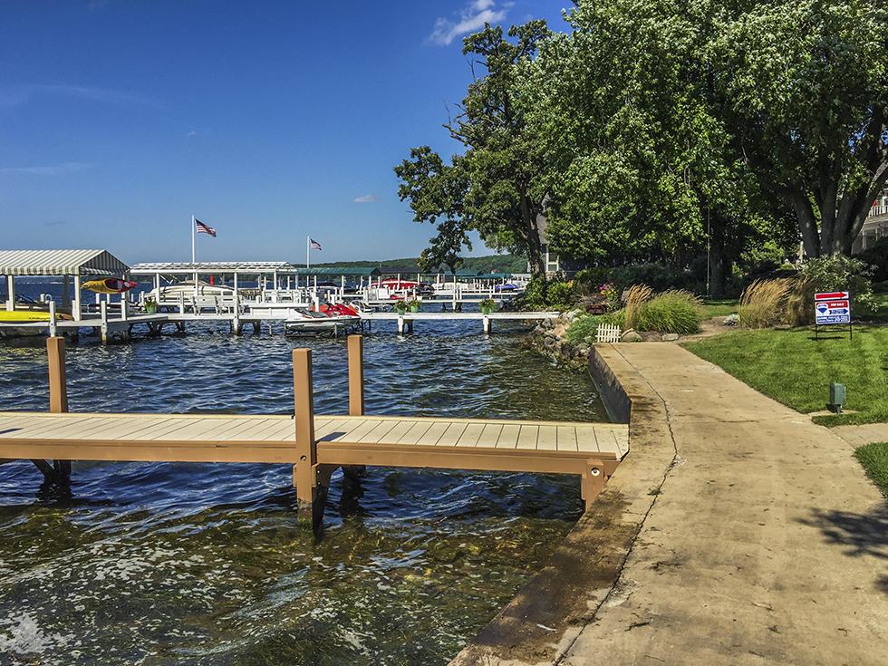Wisconsin Explorer Hiking the Lake Geneva Lake Shore Path