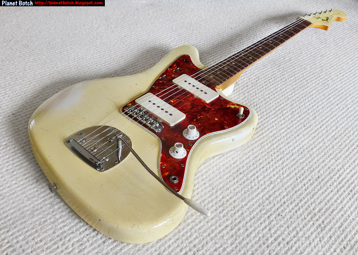 1965 Fender Jazzmaster on yellowed Olympic White