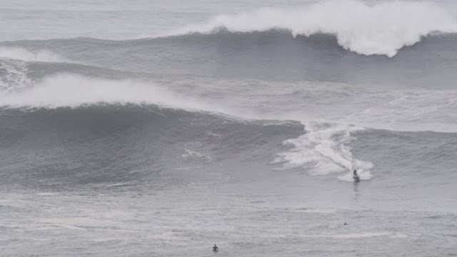 Hercules storm big wave surfing at La Verdad Día de Reyes en el agua
