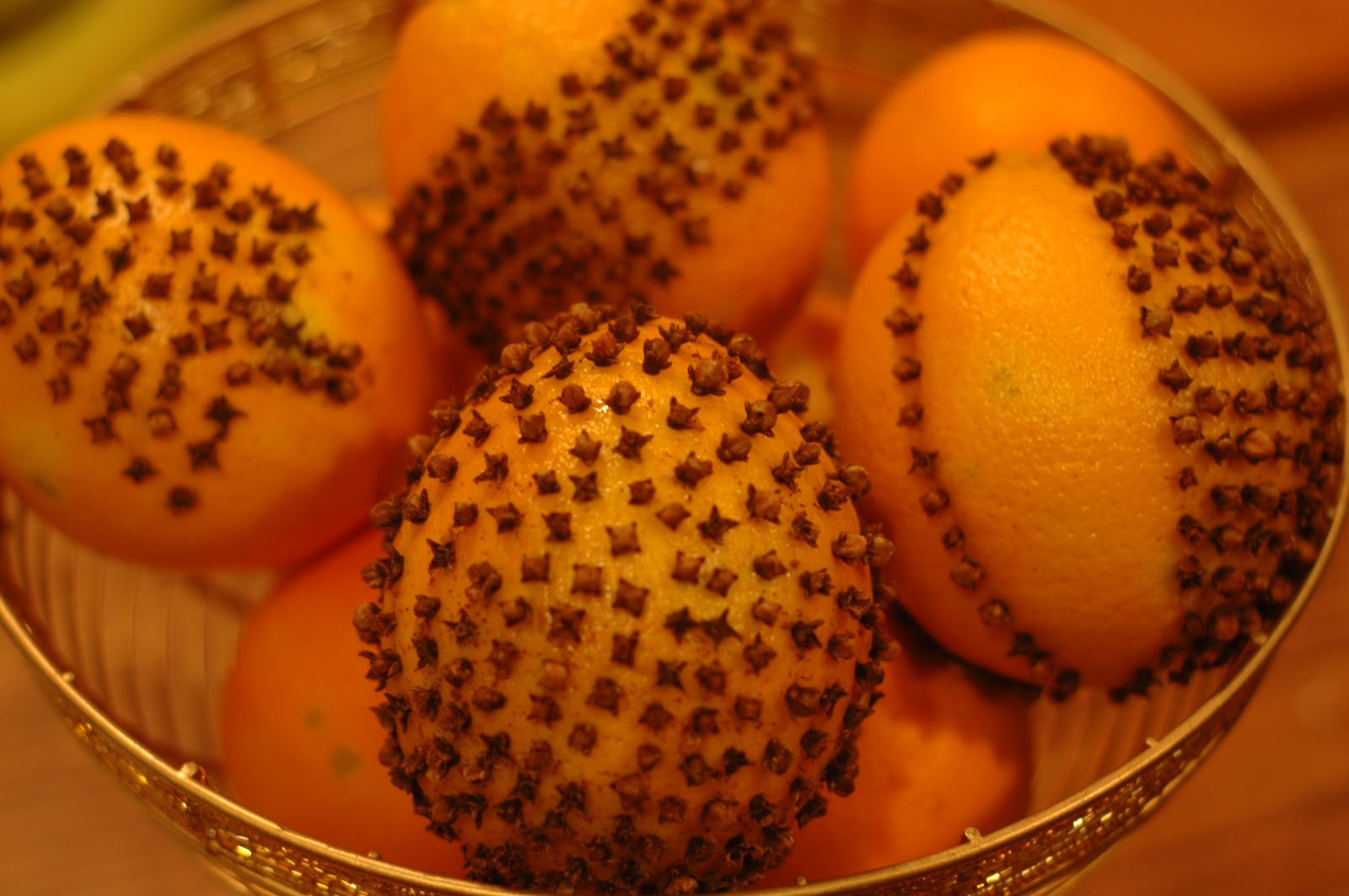 Betwixt & Between Orange Cloves