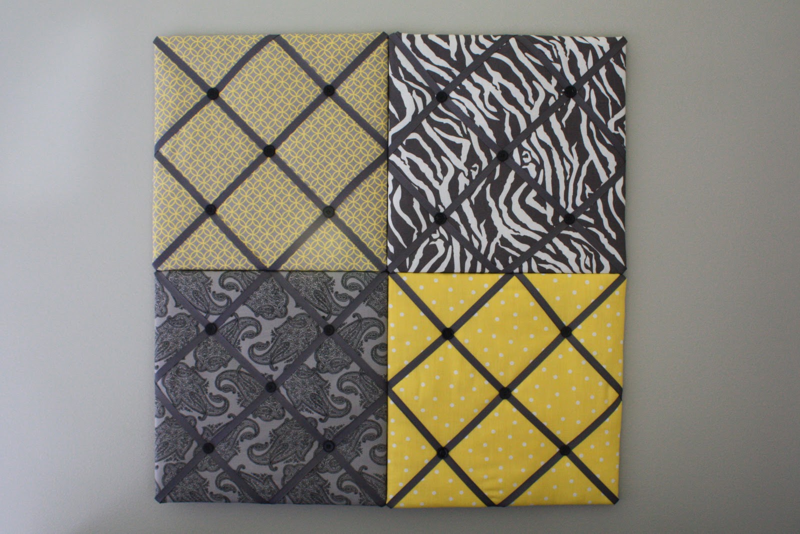 AntsiPants French Memo Board