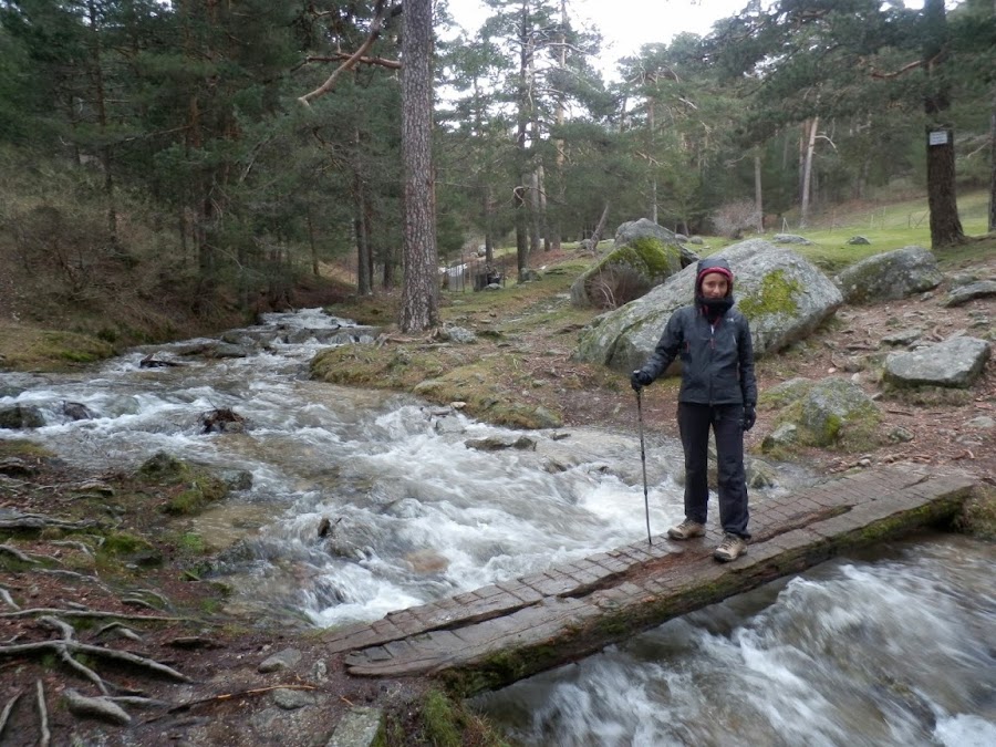 Río-caudaloso-ruta-camino-Schmidt-en-la-Sierra-de-Guadarrama
