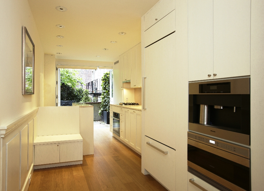 Daytonian in Manhattan The Skinniest House in New York No. 751/2