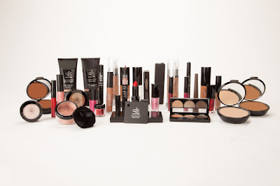 Lustrous make-up products