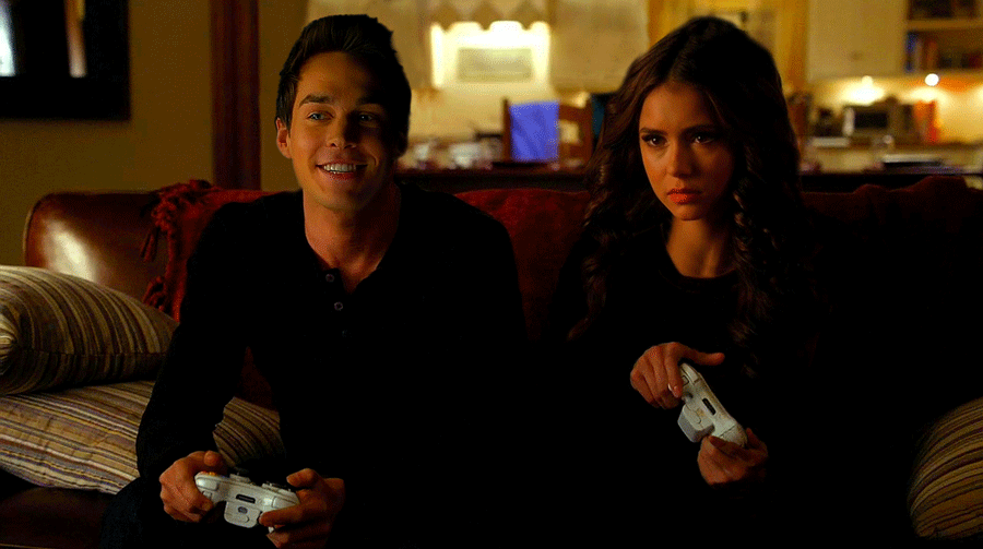 Андрей перо из дневники вампира кто это Андрей перо из дневники вампира кто это