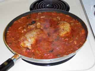 Chicken cacciatore simmers