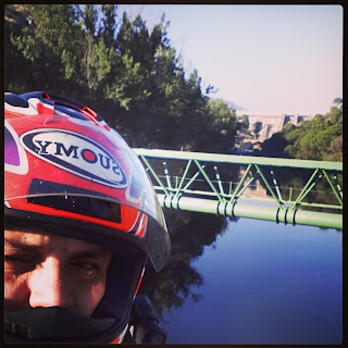 ruta en moto hasta el Embalse del Rosarito