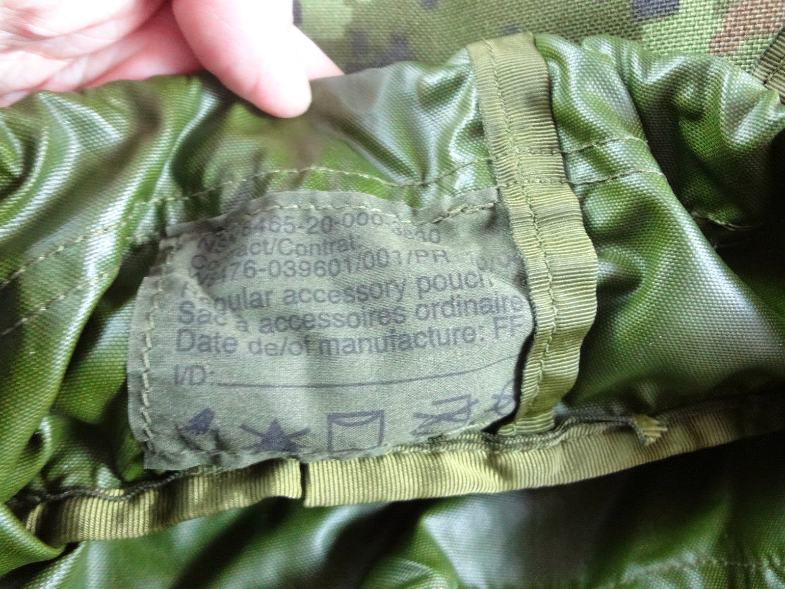Webbingbabel: Canadian Forces Cadpat Small Pack System