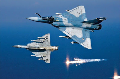 Τουρκικά ουρλιαχτά στον αέρα: Εγκλωβισμένος στα ραντάρ ελληνικού F-16 Τούρκος πιλότος έριξε chaff και flares για να ξεφύγει  