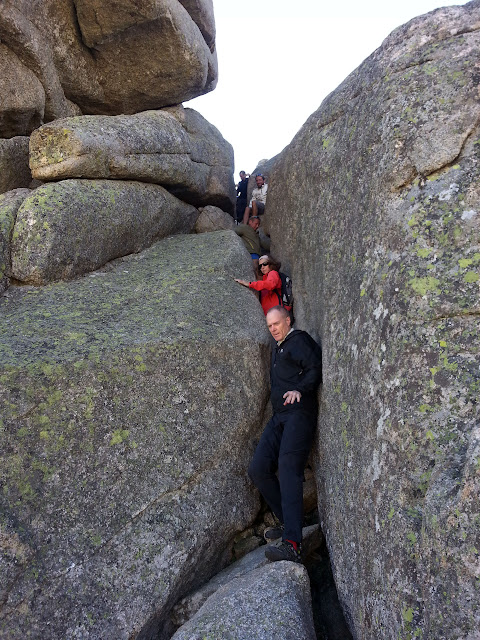 El Yelmo con niños. La Pedriza. Parque Nacional de Guadarrama.