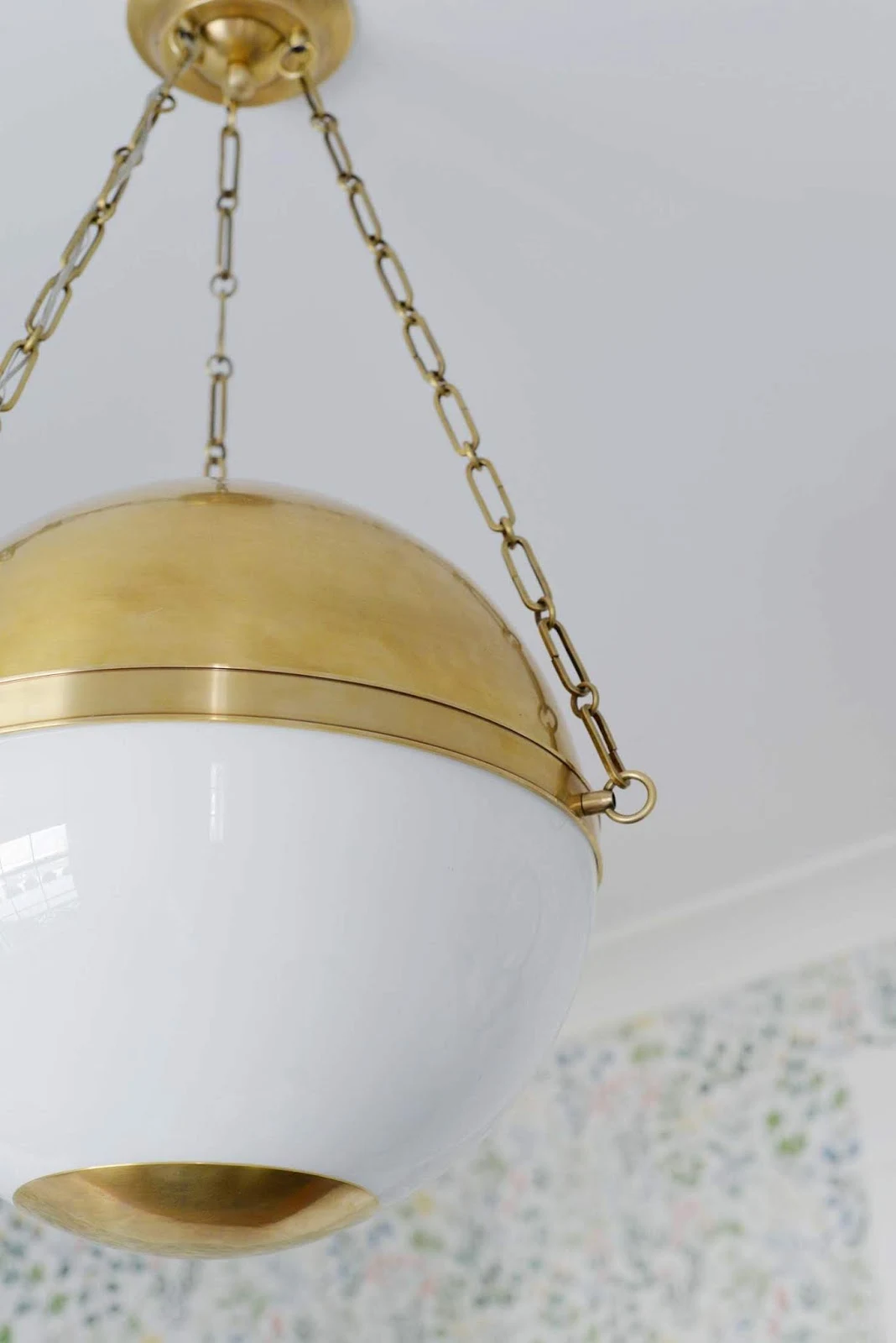 mark d sikes lighting for hudson valley lighting, Sphere No 2 pendant, new traditional chandelier, Borastapeter wallpaper