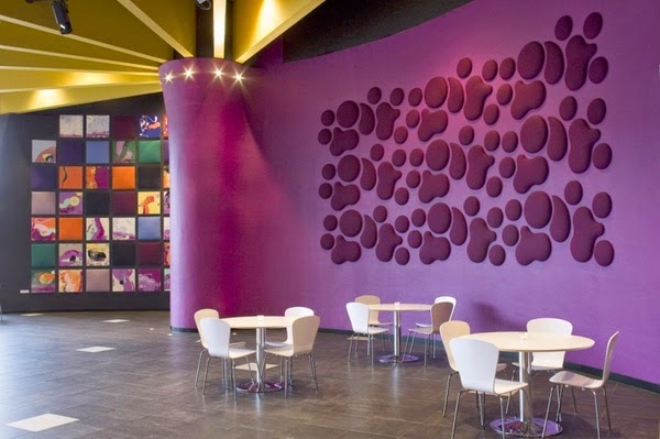 Decorate wall with various colors