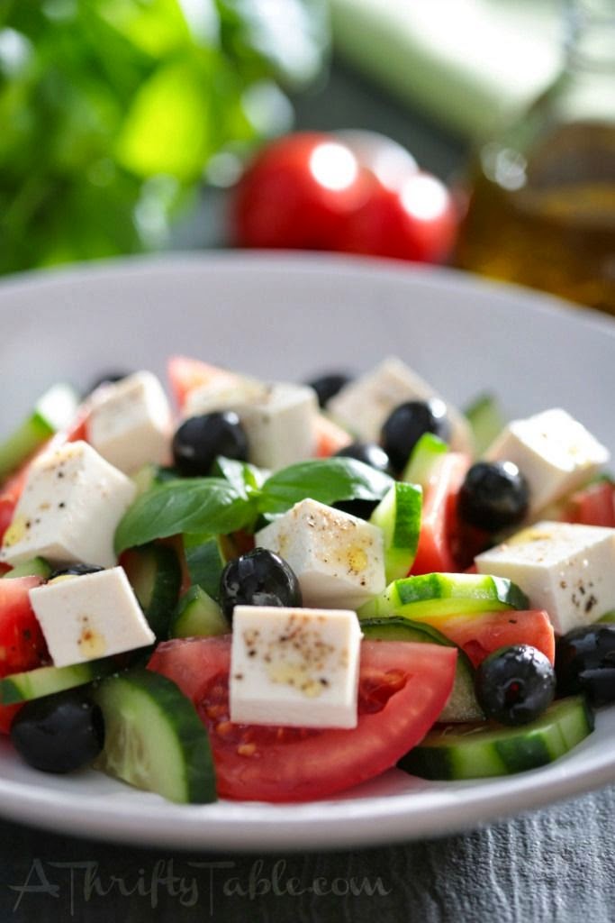 Recipe Fad Greek Salad with Lemon and Basil Dressing