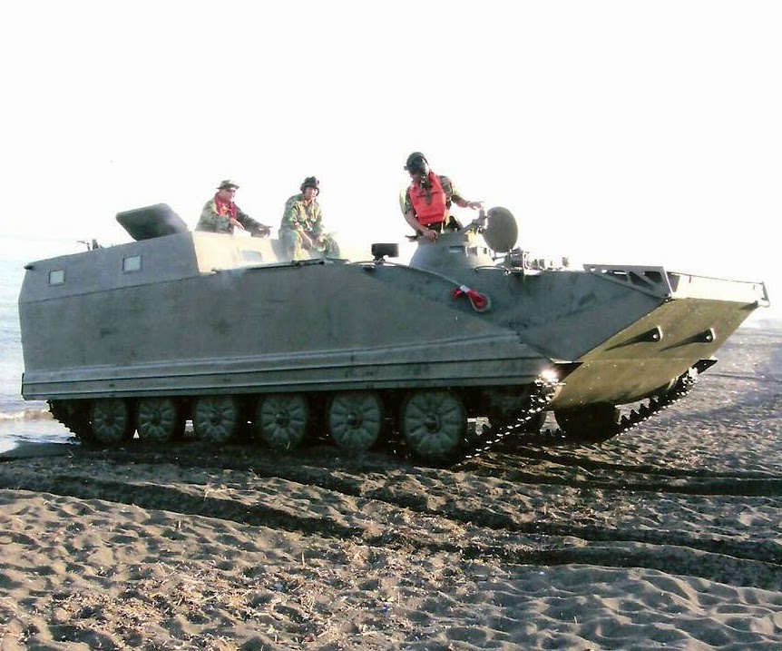Tank APC Amphibi buatan PT. Wirajayadi Bahari Tank APC Amphibi buatan PT. Wirajayadi Bahari