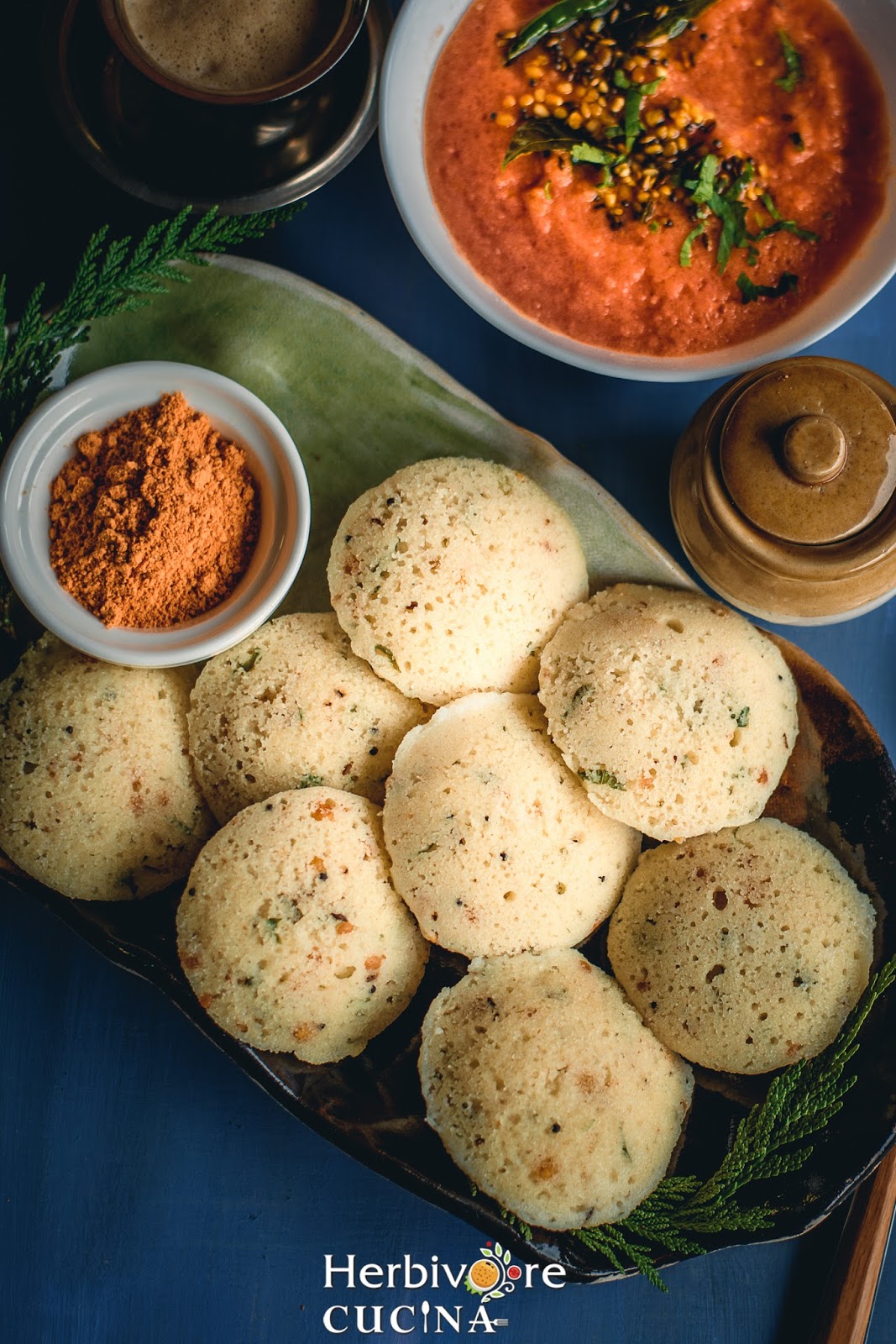 How To Make Steamed Semolina Cake / Rava Cake In Pressure Cooker Sooji
