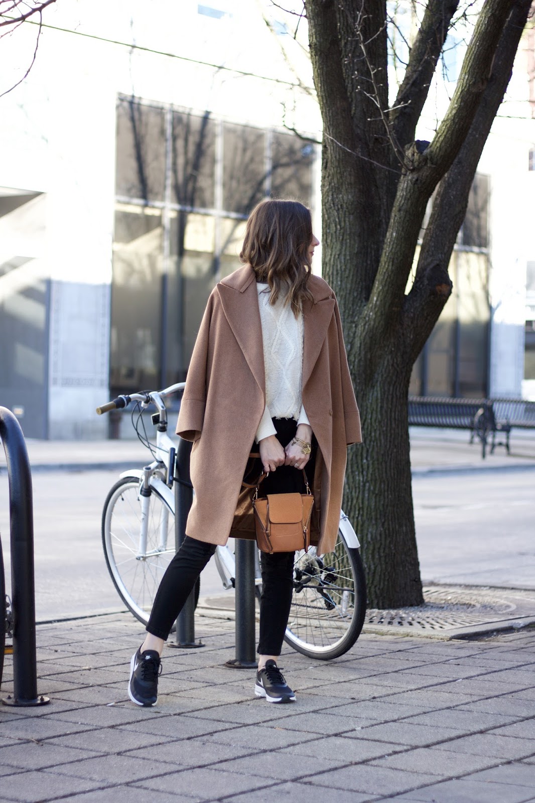 Air Max Thea Shoe in Black/Summit White Air Max Thea Shoe in Black/Summit White