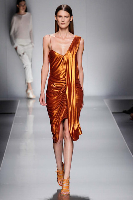 Couture Carrie: Awesome Asymmetric Dresses