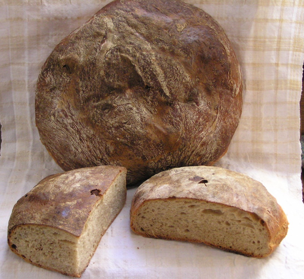 Самодельный хлеб. Картофельный хлеб. Картошка с хлебом. Хлеб картофельный круглый.