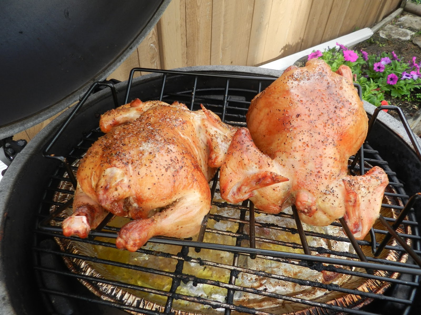 Big Green Egg by Dr. T Organic Chickens on the Big Green Egg!!!