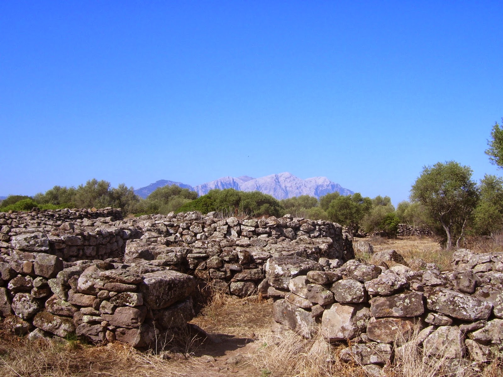 Travelogue Sardinia Italy Serra Orrios il villaggio nuragico