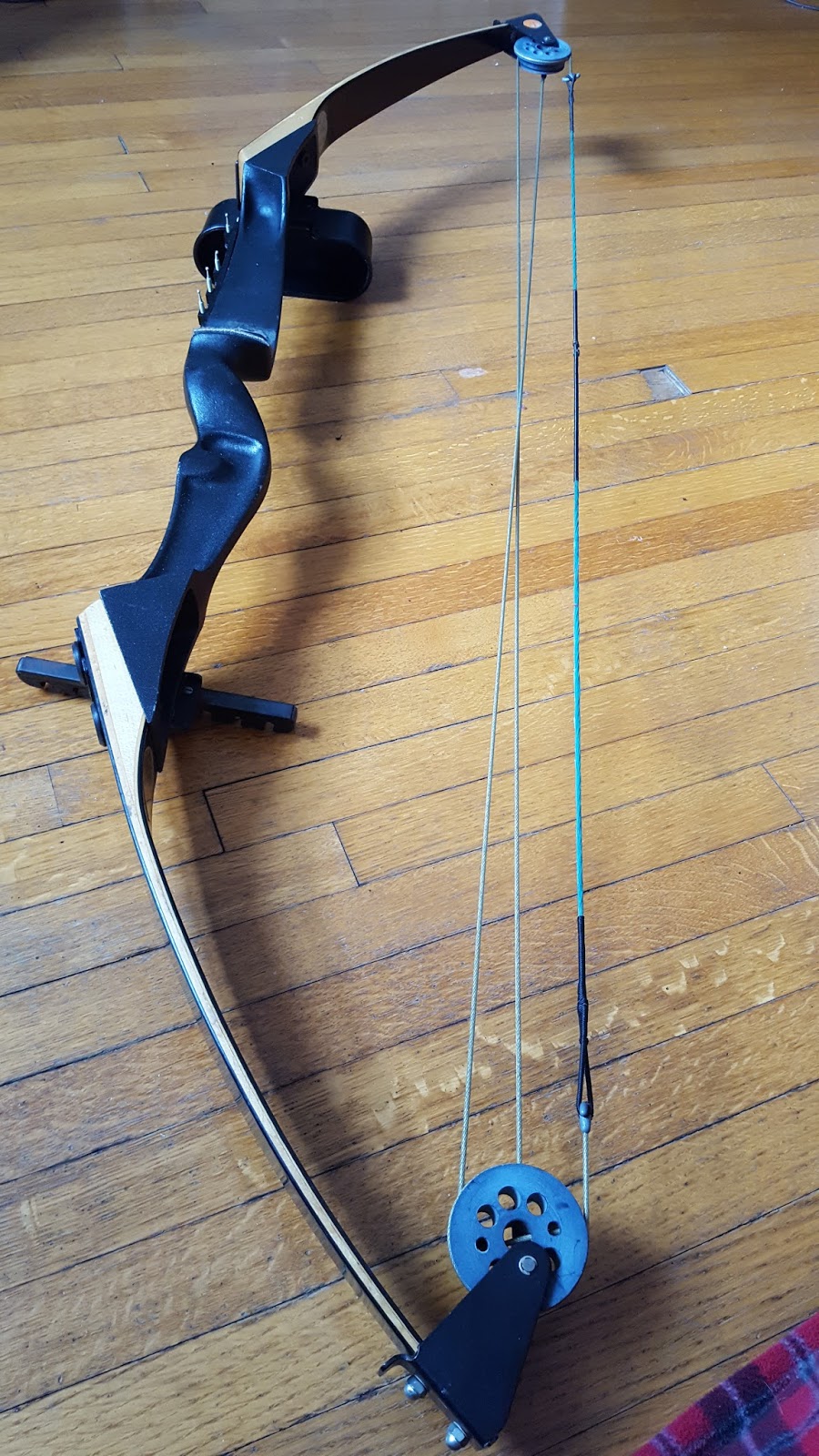 Project Gridless How to Unstring a Vintage Compound Bow and Do Maintenance