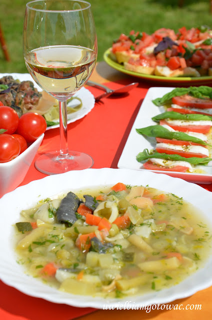 Minestrone (Włoska zupa z warzywami i makaronem)