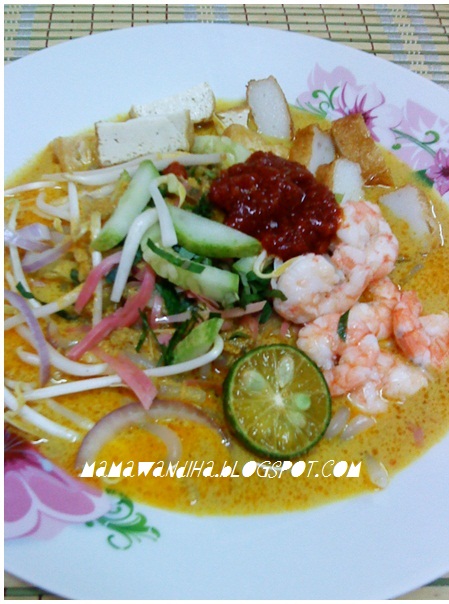 Dari Dapur MaDiHaA: Laksa Lemak Nyonya marbelessss!!