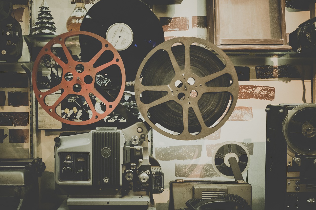 Make Money From Fake Hollywood Movie Make Money From Fake Hollywood Movie