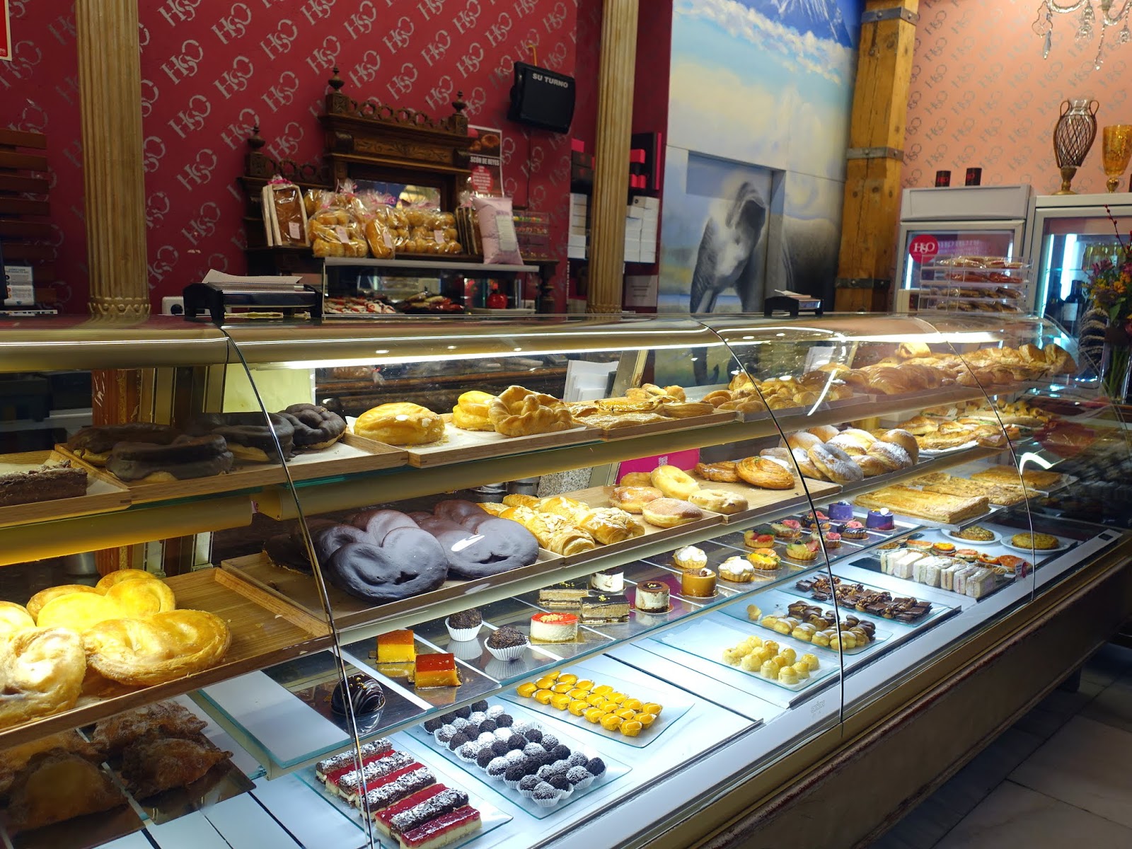 10 of The Best Cafés and Dessert Spots in Madrid Spain A traveling