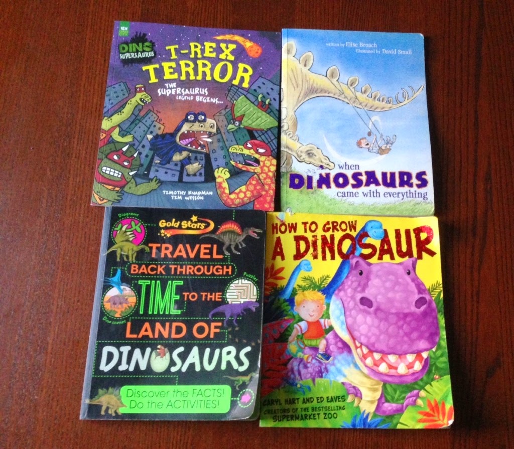 http://californianmuminlondon.com/our-favourite-dinosaur-books/