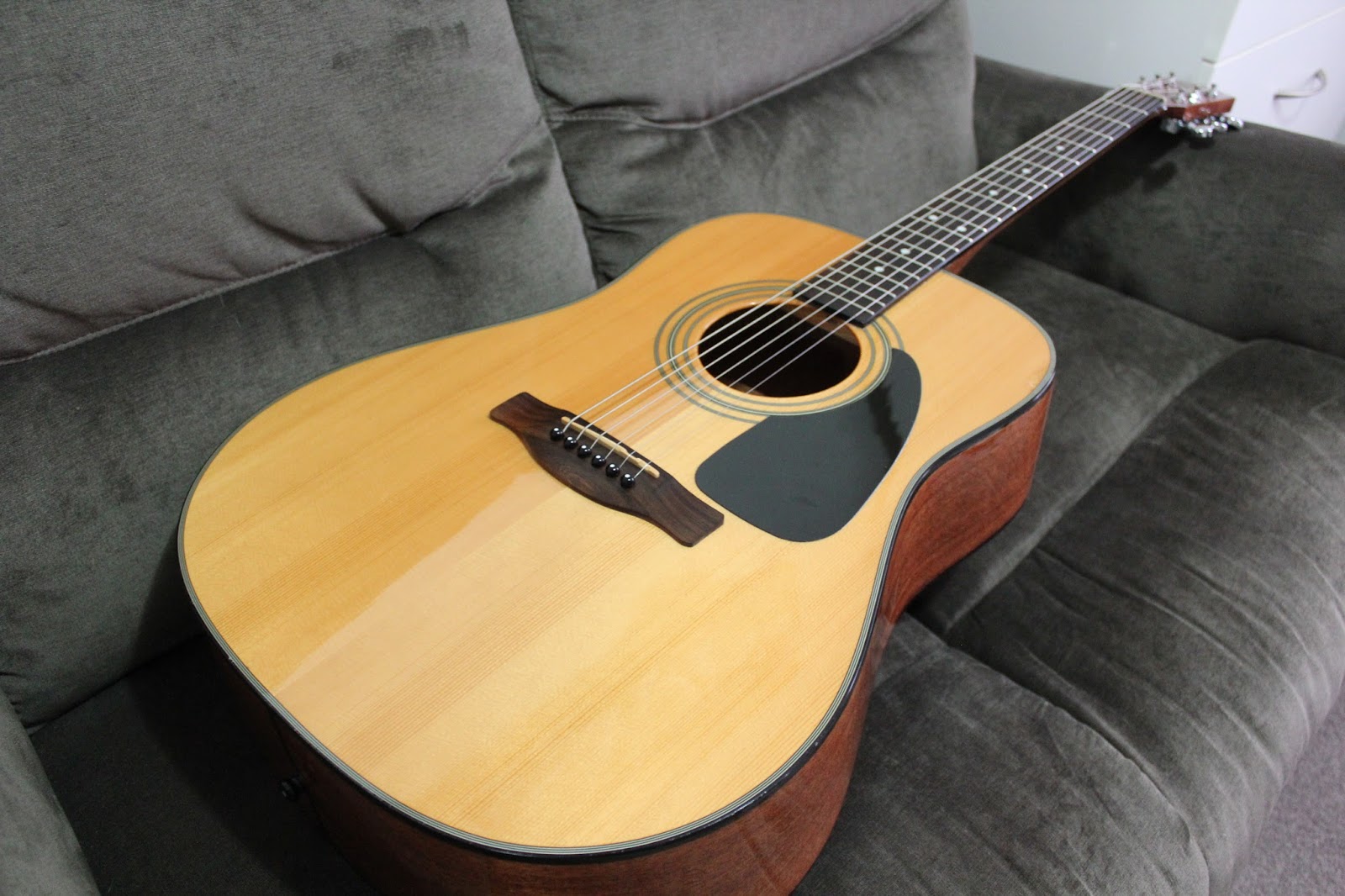 Edwin's Guitar Journey Fender DG8S Acoustic Guitar Demo / Review